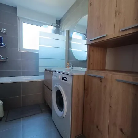 Cosy Avec Balcon - 4 Pers - Proche Strasbourg Geispolsheim