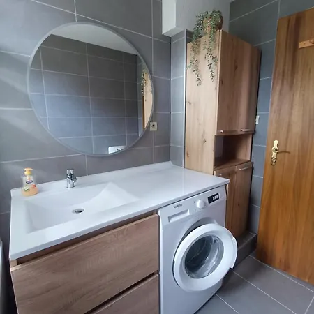 Cosy Avec Balcon - 4 Pers - Proche Strasbourg * Geispolsheim